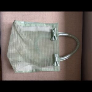 Green beach bag with pretty bows!